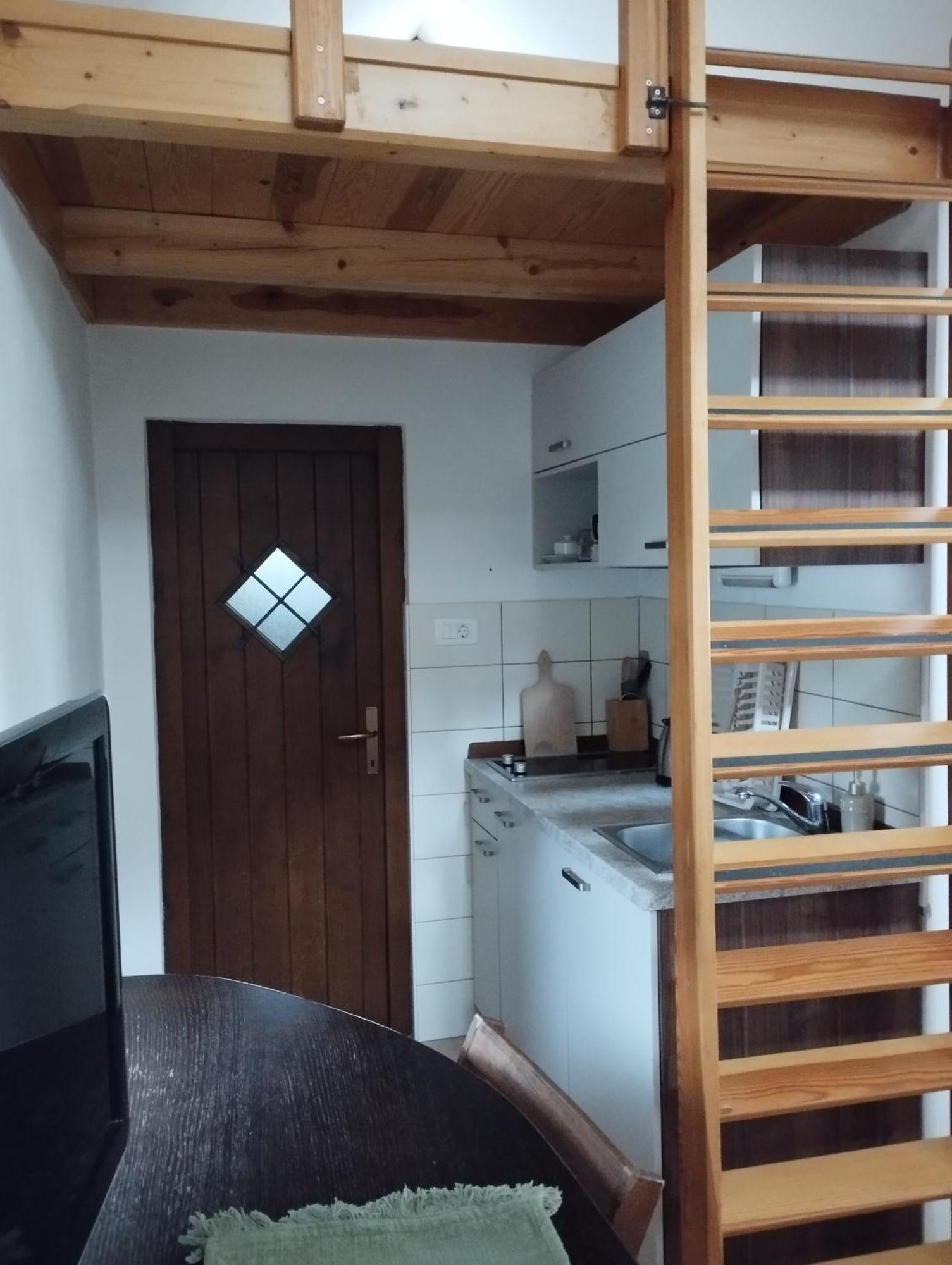 Apartment Sever Idrija Eksteriør bilde